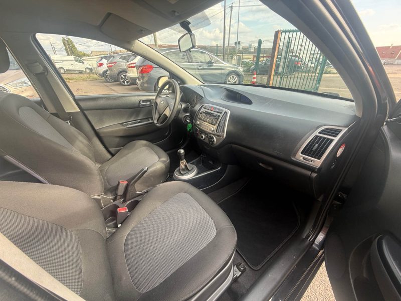 HYUNDAI I20 PHASE 2 5 PORTES 1.2I - 16V 86CV 2014