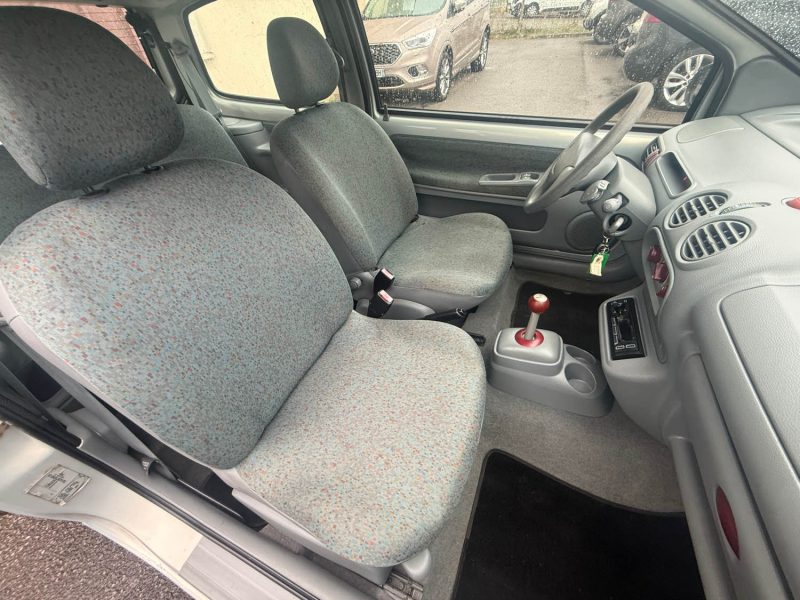 RENAULT TWINGO 1 PHASE 3 BOITE AUTOMATIQUE 1.2I - 8V 60CV 2003