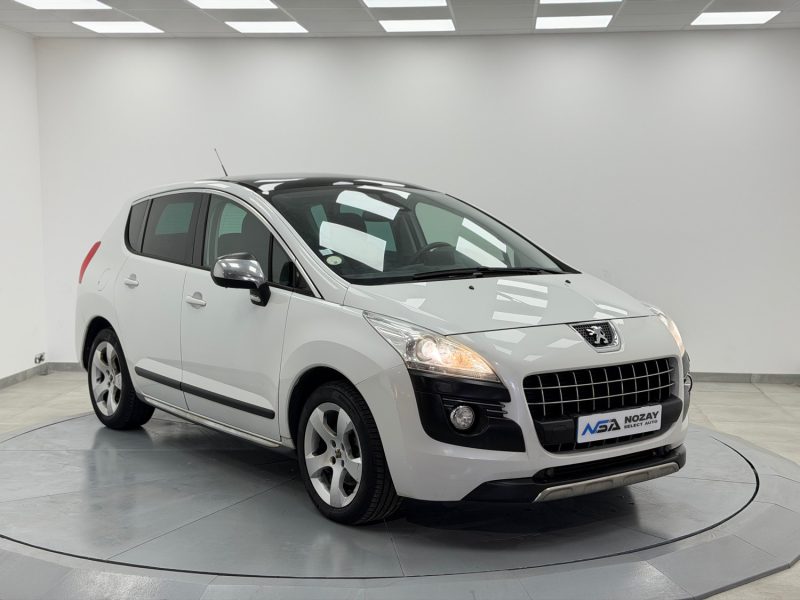 PEUGEOT 3008 2.0 HDI 16V 150 CV ALLURE 2012 / TOIT PANORAMIQUE / AFFICHAGE TETE HAUTE / GPS / JANTES
