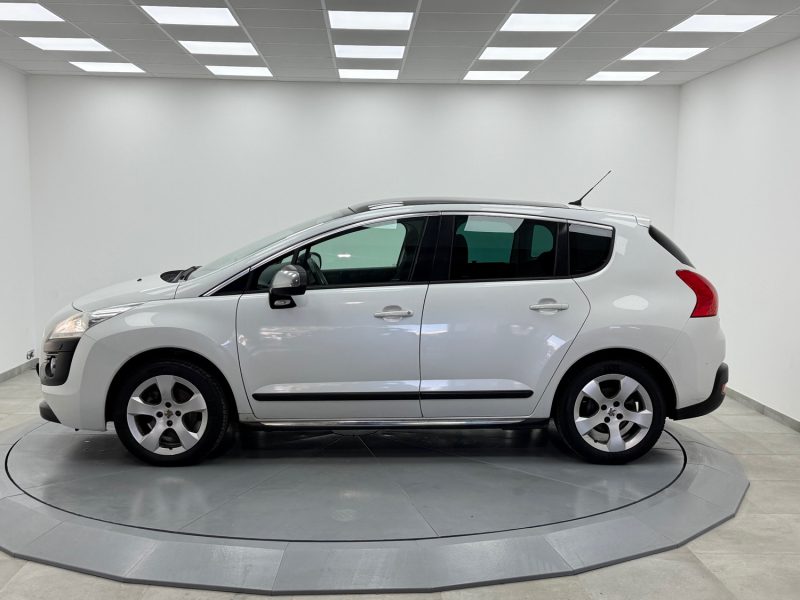 PEUGEOT 3008 2.0 HDI 16V 150 CV ALLURE 2012 / TOIT PANORAMIQUE / AFFICHAGE TETE HAUTE / GPS / JANTES