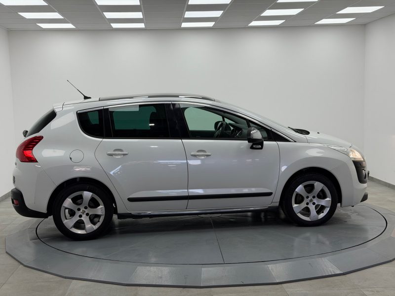 PEUGEOT 3008 2.0 HDI 16V 150 CV ALLURE 2012 / TOIT PANORAMIQUE / AFFICHAGE TETE HAUTE / GPS / JANTES