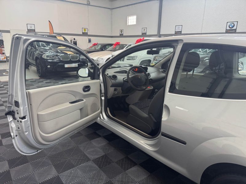 RENAULT TWINGO II SEULEMENT 38000KMS 1.2 60ch EXPRESSION GARANTIE 12 MOIS 1ERE MAIN SUPER ETAT