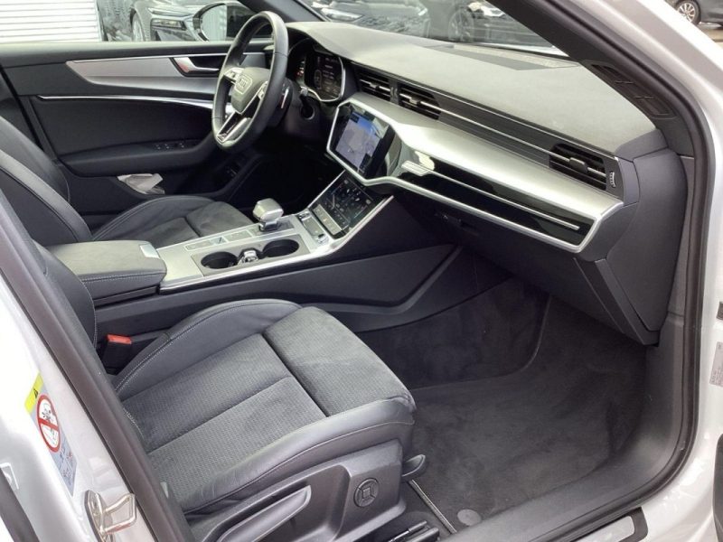 AUDI A6 AVANT 55 TFSIE COMPETITION 