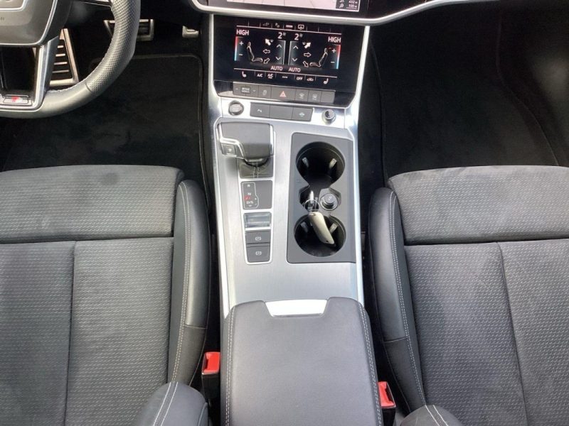 AUDI A6 AVANT 55 TFSIE COMPETITION 