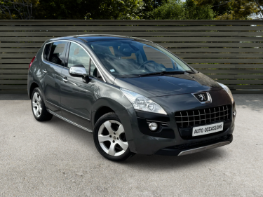 PEUGEOT 3008 1.6 HDI 115Ch PACK ALLURE FULL OPTIONS GPS/CLIM/TOIT 1er MAIN 119000KM