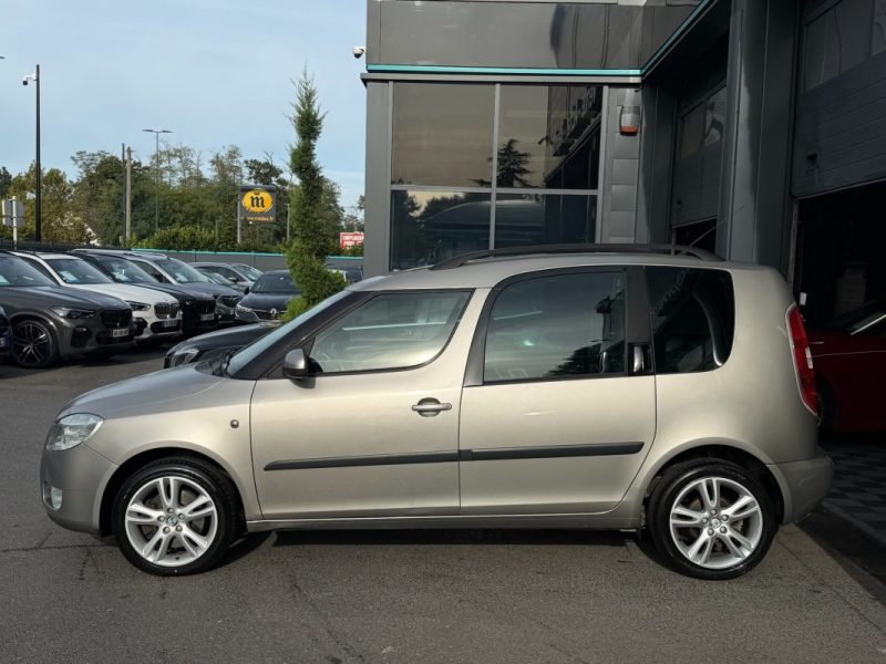 SKODA ROOMSTER 1.9 TDI 105 Cv TOIT PANORAMIQUE - PAIEMENT EN 4X POSSIBLE