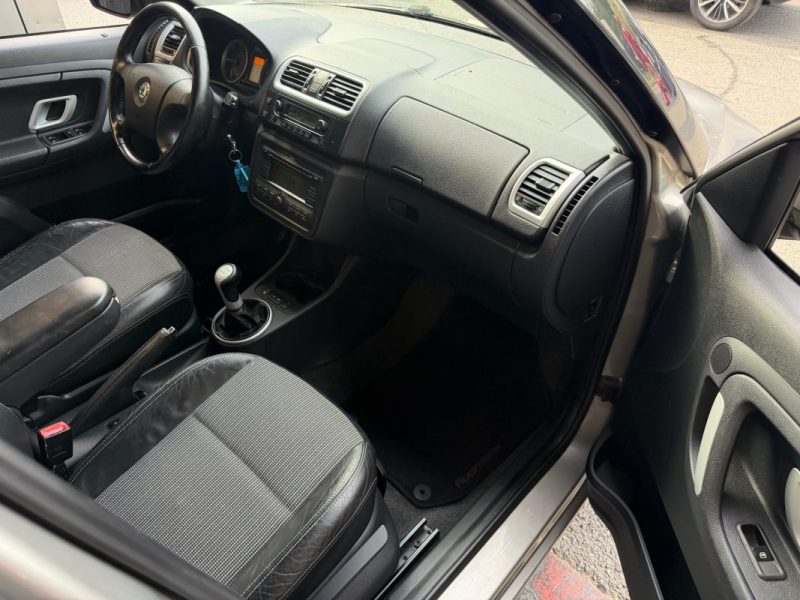 SKODA ROOMSTER 1.9 TDI 105 Cv TOIT PANORAMIQUE - PAIEMENT EN 4X POSSIBLE