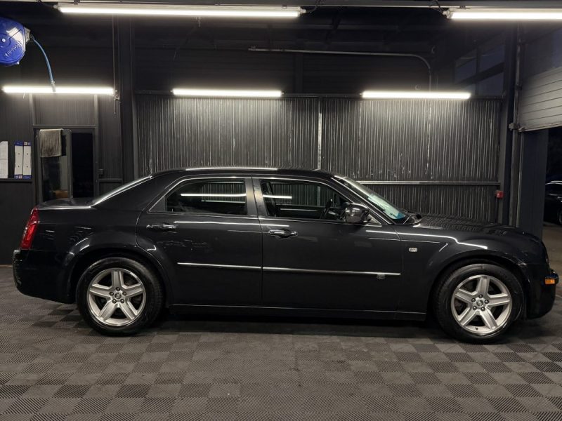 CHRYSLER 300C 2.7 i V6 177 Cv ORIGINE FRANCE / 81 900 Kms REELS - GARANTIE 12 MOIS NATIONALE
