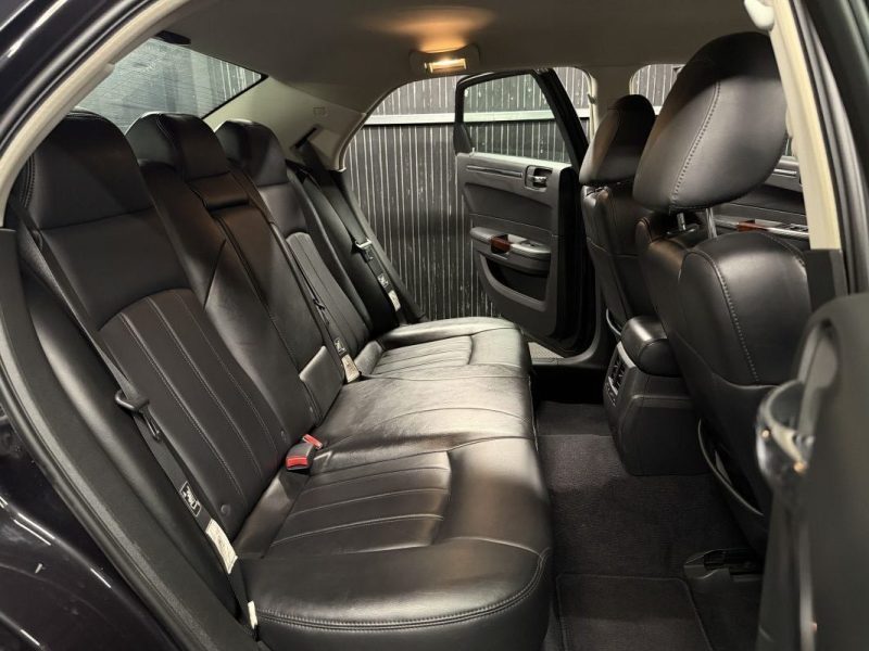 CHRYSLER 300C 2.7 i V6 177 Cv ORIGINE FRANCE / 81 900 Kms REELS - GARANTIE 12 MOIS NATIONALE