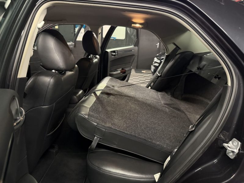 CHRYSLER 300C 2.7 i V6 177 Cv ORIGINE FRANCE / 81 900 Kms REELS - GARANTIE 12 MOIS NATIONALE