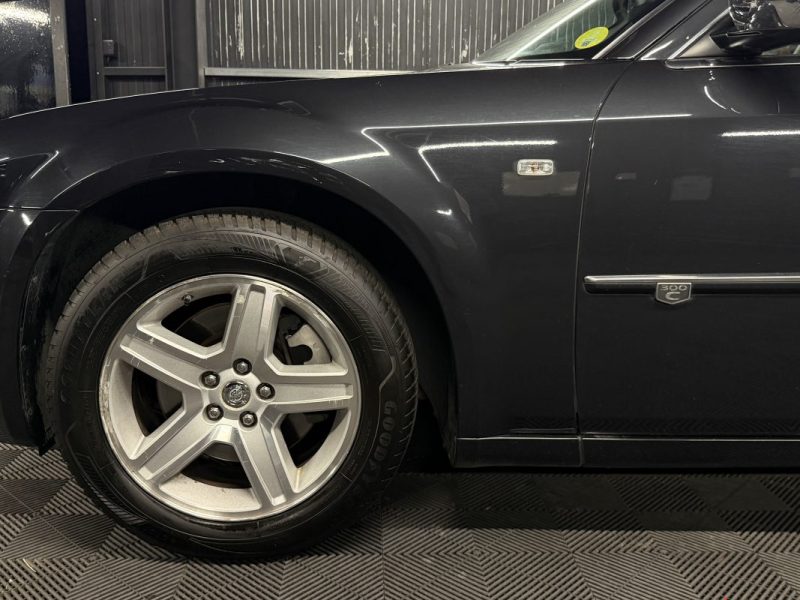 CHRYSLER 300C 2.7 i V6 177 Cv ORIGINE FRANCE / 81 900 Kms REELS - GARANTIE 12 MOIS NATIONALE