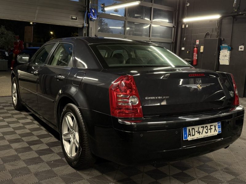 CHRYSLER 300C 2.7 i V6 177 Cv ORIGINE FRANCE / 81 900 Kms REELS - GARANTIE 12 MOIS NATIONALE