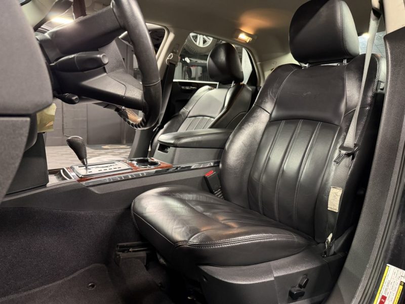 CHRYSLER 300C 2.7 i V6 177 Cv ORIGINE FRANCE / 81 900 Kms REELS - GARANTIE 12 MOIS NATIONALE