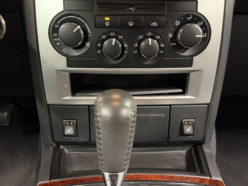 CHRYSLER 300C 2.7 i V6 177 Cv ORIGINE FRANCE / 81 900 Kms REELS - GARANTIE 12 MOIS NATIONALE