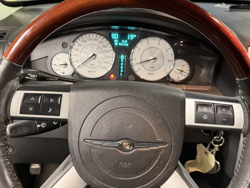 CHRYSLER 300C 2.7 i V6 177 Cv ORIGINE FRANCE / 81 900 Kms REELS - GARANTIE 12 MOIS NATIONALE
