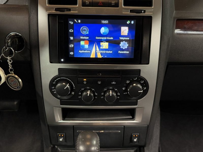 CHRYSLER 300C 2.7 i V6 177 Cv ORIGINE FRANCE / 81 900 Kms REELS - GARANTIE 12 MOIS NATIONALE