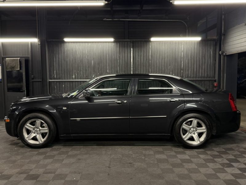 CHRYSLER 300C 2.7 i V6 177 Cv ORIGINE FRANCE / 81 900 Kms REELS - GARANTIE 12 MOIS NATIONALE