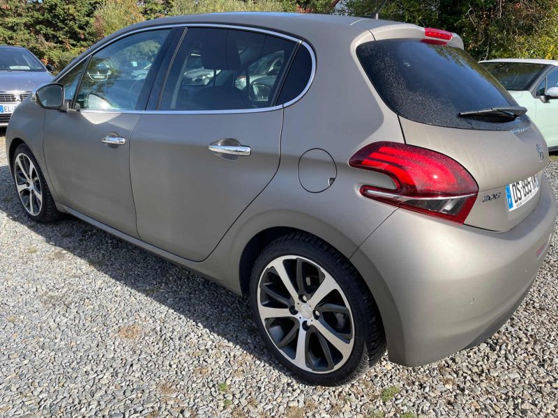PEUGEOT 208 1.2 THP 110CH EAT6 FELINE 2015
