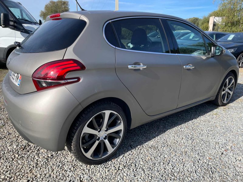 PEUGEOT 208 1.2 THP 110CH EAT6 FELINE 2015