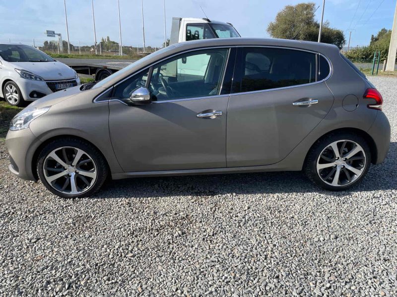 PEUGEOT 208 1.2 THP 110CH EAT6 FELINE 2015