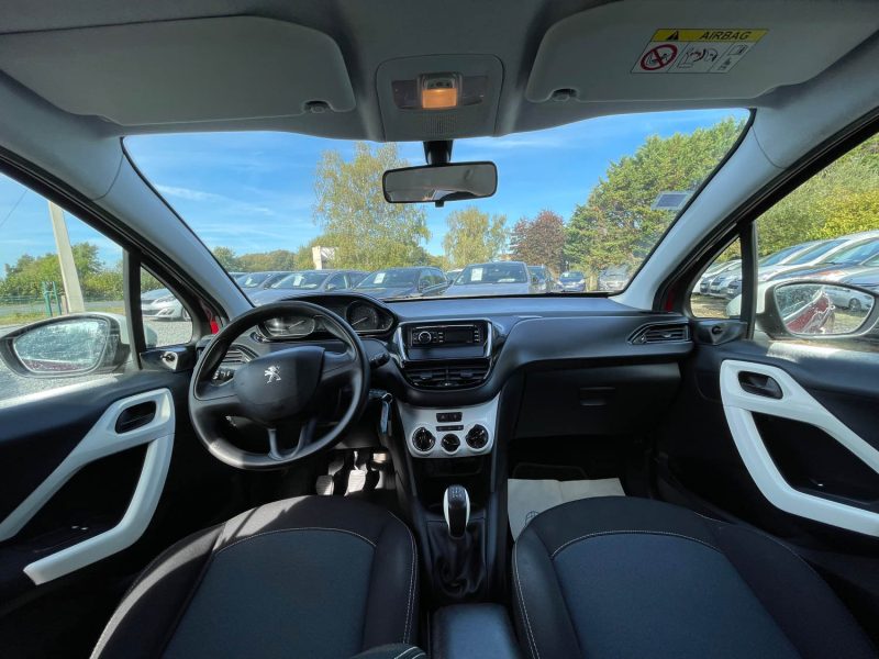 PEUGEOT 208 1.2 68 CH BVM5 LIKE  2017