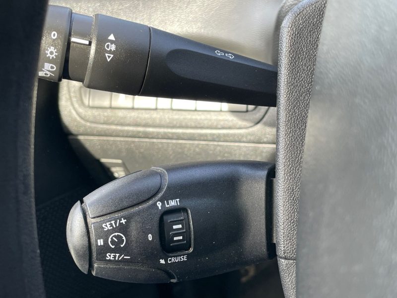 PEUGEOT 208 1.2 68 CH BVM5 LIKE  2017