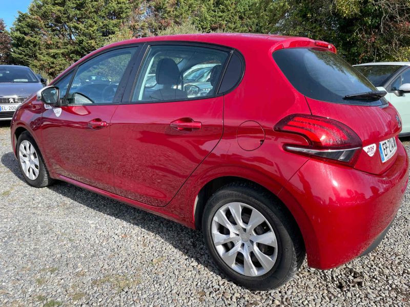 PEUGEOT 208 1.2 68 CH BVM5 LIKE  2017