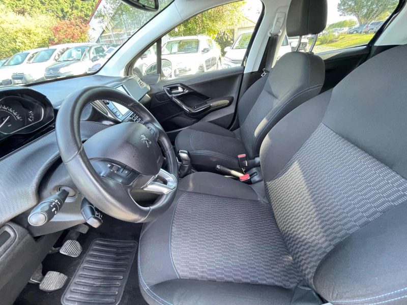 PEUGEOT 208 1.2 82CH SIGNATURE 2019