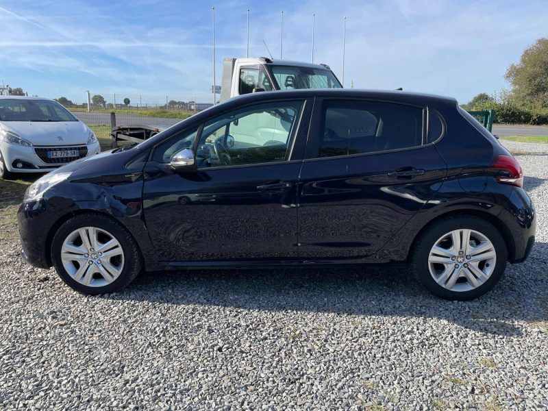 PEUGEOT 208 1.2 82CH SIGNATURE 2019