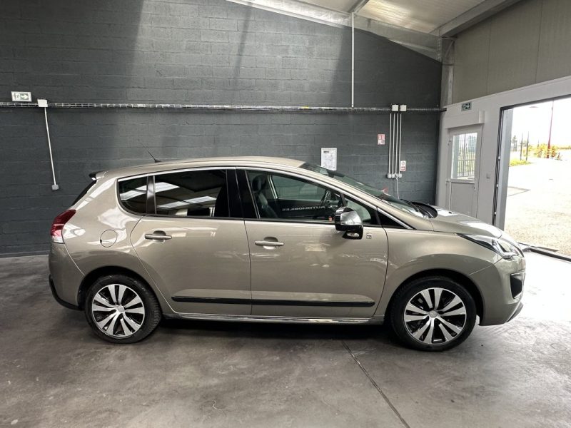 PEUGEOT 3008 HYBRID4 2.0 HDI 163CV BMP6 + ELECTRIC 37CV