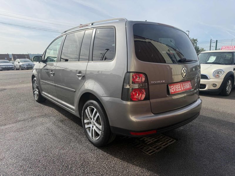 VOLKSWAGEN TOURAN 1ER MAIN PHASE 2 1.9 TDI - 8V TURBO 105CV 2009