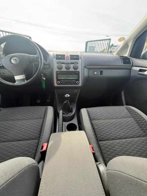 VOLKSWAGEN TOURAN 1ER MAIN PHASE 2 1.9 TDI - 8V TURBO 105CV 2009
