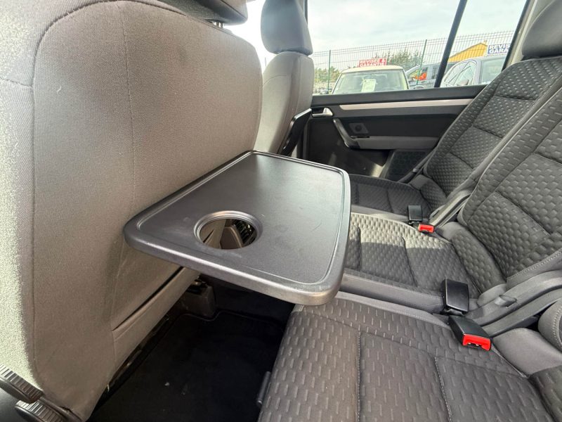 VOLKSWAGEN TOURAN 1ER MAIN PHASE 2 1.9 TDI - 8V TURBO 105CV 2009