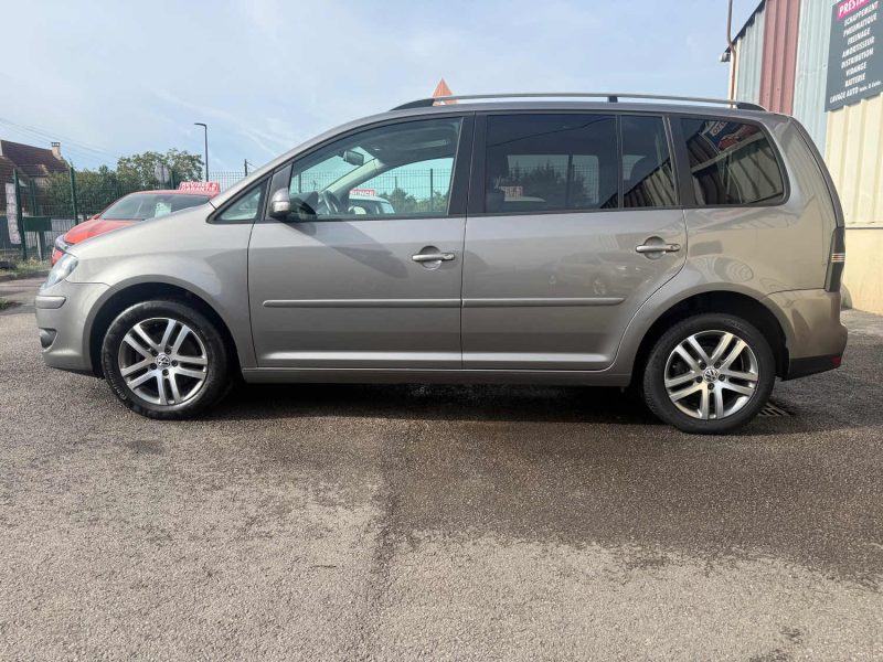 VOLKSWAGEN TOURAN 1ER MAIN PHASE 2 1.9 TDI - 8V TURBO 105CV 2009