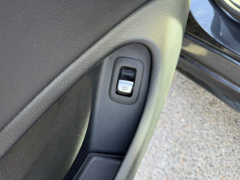 MERCEDES CLASSE C Coupé 220D AMG / TOIT OUVRANT / SIEGE ELECTRIQUES / CARPLAY