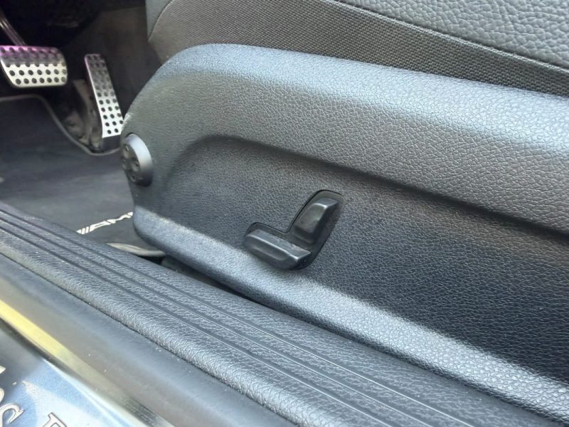 MERCEDES CLASSE C Coupé 220D AMG / TOIT OUVRANT / SIEGE ELECTRIQUES / CARPLAY