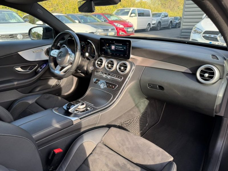 MERCEDES CLASSE C Coupé 220D AMG / TOIT OUVRANT / SIEGE ELECTRIQUES / CARPLAY