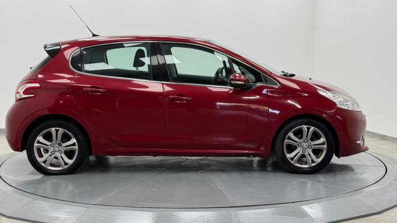 PEUGEOT 208 1.6 HDI ALLURE 92 CH GARANTIE