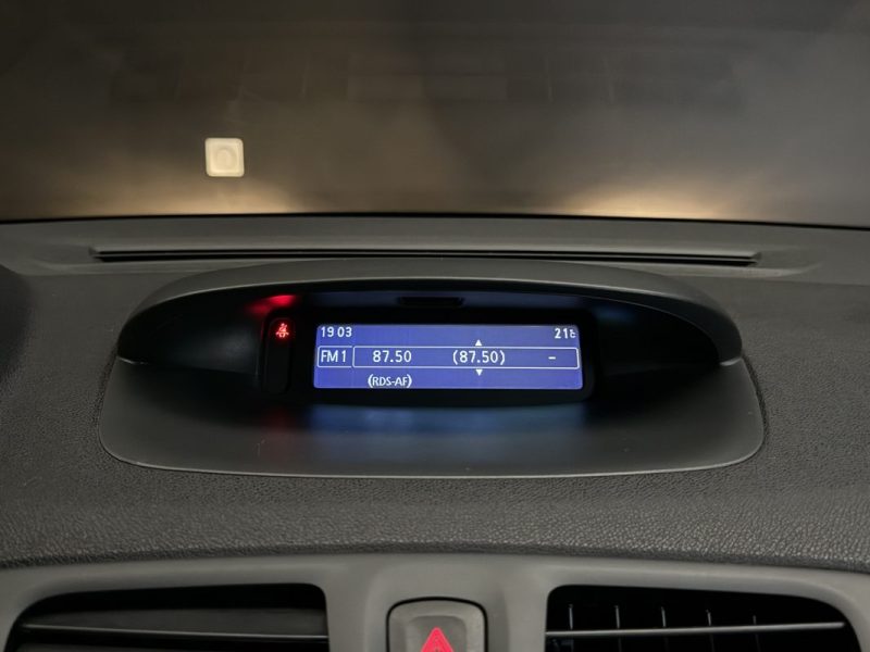 RENAULT MEGANE III (2) 1.2 TCE 115ch ENERGY EXPRESSION ECO2 2013