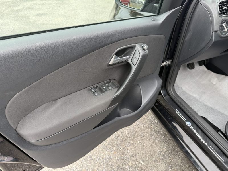 VOLKSWAGEN POLO 1.6 TDI 90 SPORTLINE 2010