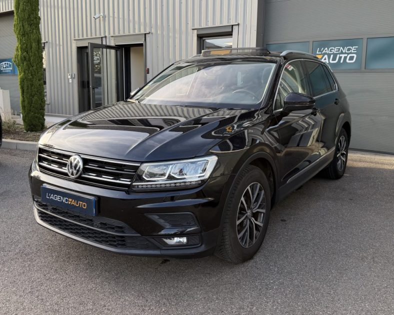 VOLKSWAGEN Tiguan 2.0 TDI -  CONFORT LINE - Toit ouvrant - Attelage - ENTRETIEN COMPLET 