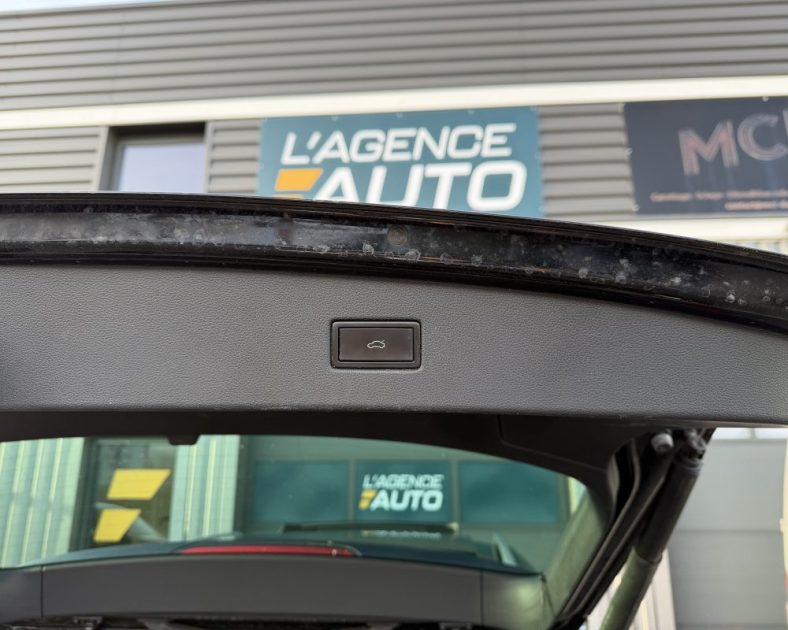 VOLKSWAGEN Tiguan 2.0 TDI -  CONFORT LINE - Toit ouvrant - Attelage - ENTRETIEN COMPLET 