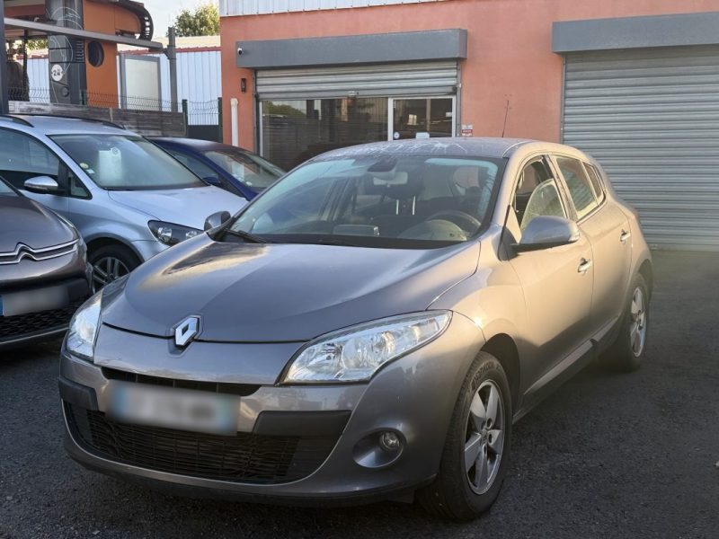 RENAULT MEGANE 1.5 DCI 105 cv - Authentique