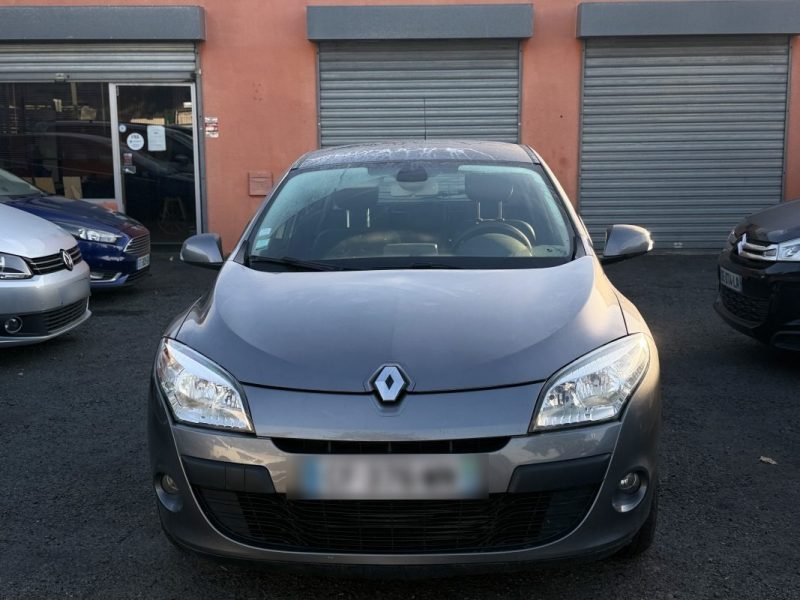 RENAULT MEGANE 1.5 DCI 105 cv - Authentique