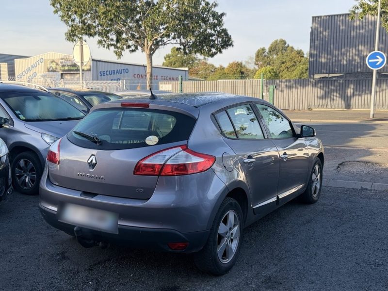 RENAULT MEGANE 1.5 DCI 105 cv - Authentique
