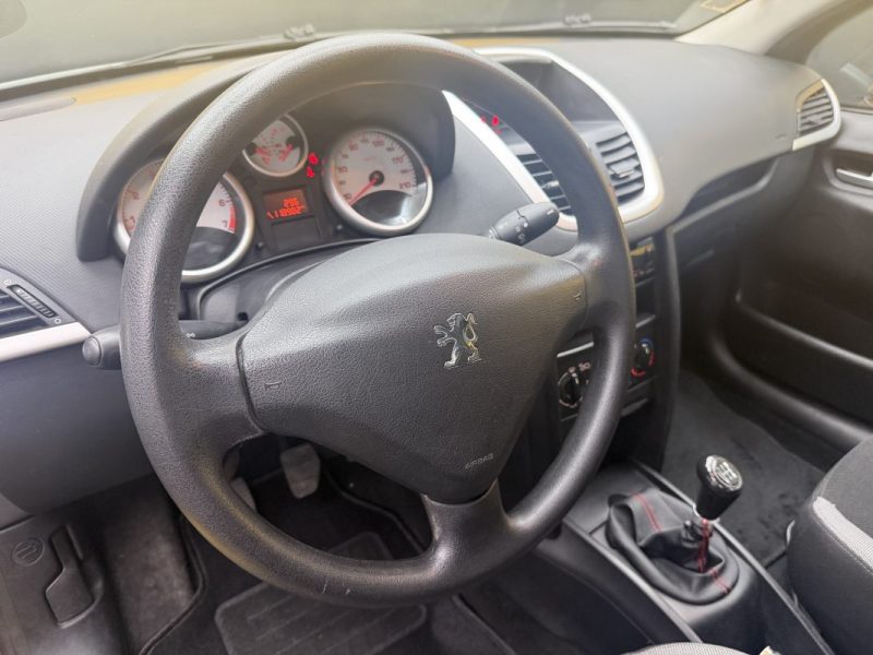 PEUGEOT 207 1.4 16V 95CH ACTIVE 