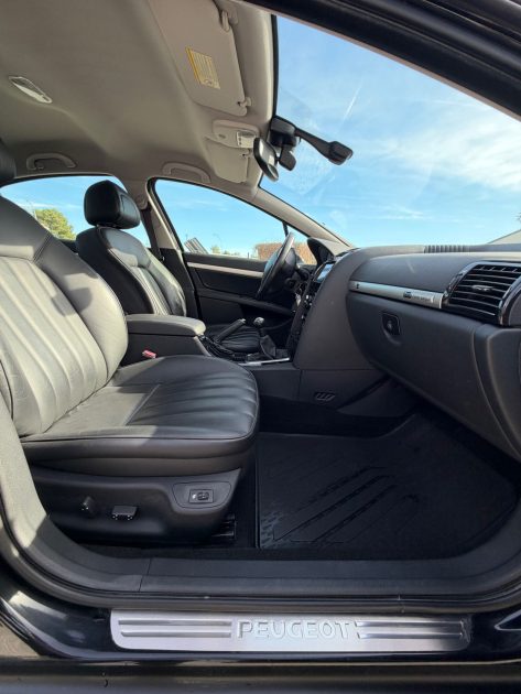 PEUGEOT 407 1.6 HDI 110 CH TRES BON ETAT-PREMIERE MAIN 71 000 KM 
