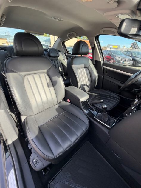 PEUGEOT 407 1.6 HDI 110 CH TRES BON ETAT-PREMIERE MAIN 71 000 KM 