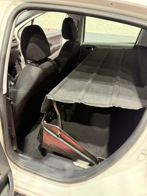 PEUGEOT 208  1.6 HDI 92ch , Entretien complet chez Peugeot , 2eme main