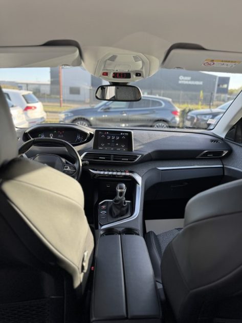 PEUGEOT 3008 SUV HDI 130 ALLURE BUSINESS 2019